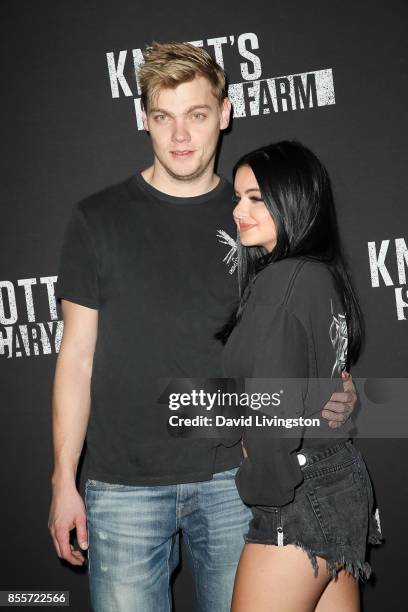 Levi Meaden and Ariel Winter attend the Knott's Scary Farm and Instagram's Celebrity Night at Knott's Berry Farm on September 29, 2017 in Buena Park,...