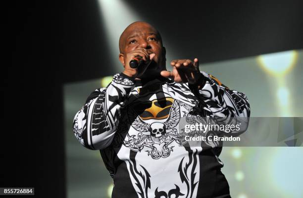 Young Mc Rapper Young 837 Rapper Young Mc Stock Photos, High-Res Pictures, and Images - Getty ...