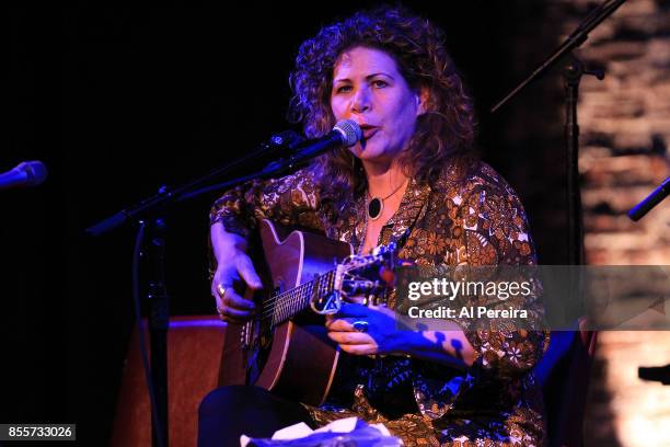 Dayna Kurtz performs at City Winery on September 29, 2017 in New York City.