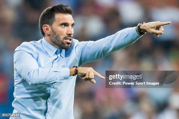 Second coach Eder Sarabia of Real Betis reacts during the La Liga 2017-18 match between Real Madrid and Real Betis at Estadio Santiago Bernabeu on 20...