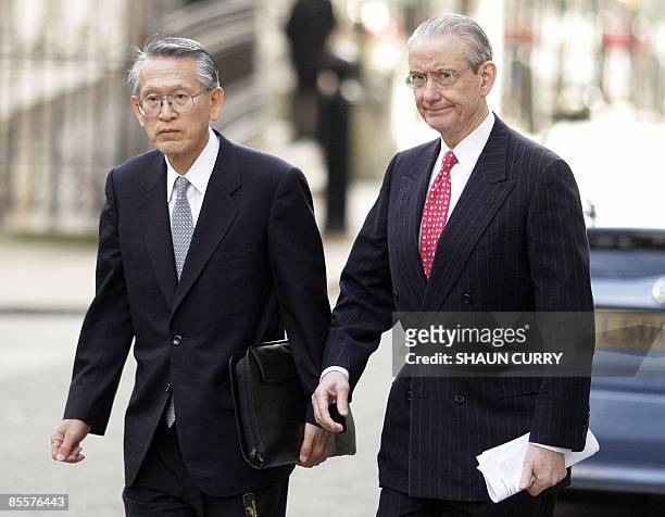 Bill Rhodes, Chairman, President and Chief Executive Officer of US bank Citibank, and Nobuo Kuroyanagi, President & CEO of Japan's Mitsubishi UFJ...