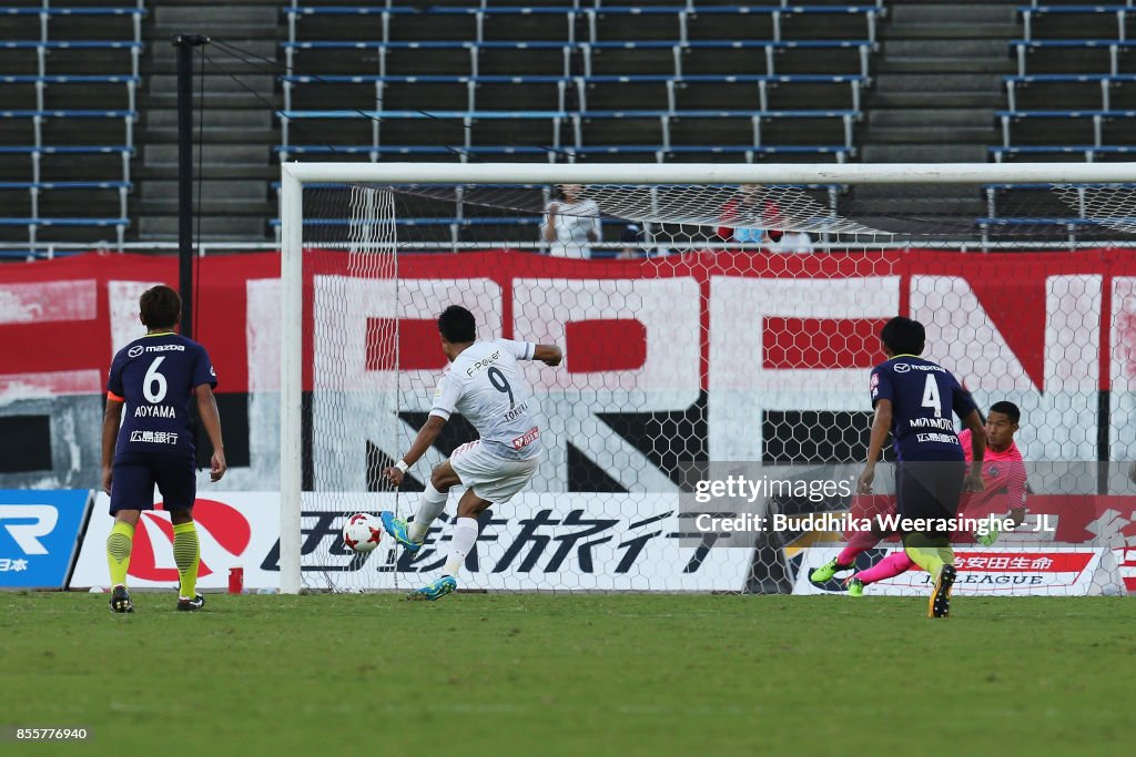 Sanfrecce Hiroshima v Consadole Sapporo - J.League J1