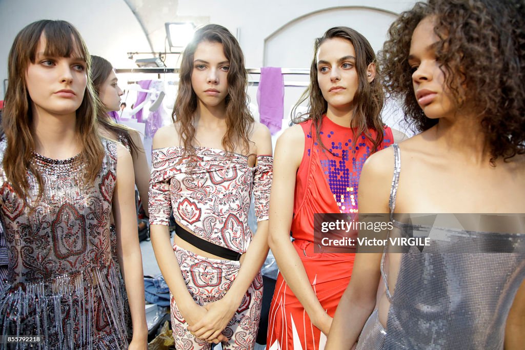 Paco Rabanne : Backstage - Paris Fashion Week Womenswear Spring/Summer 2018