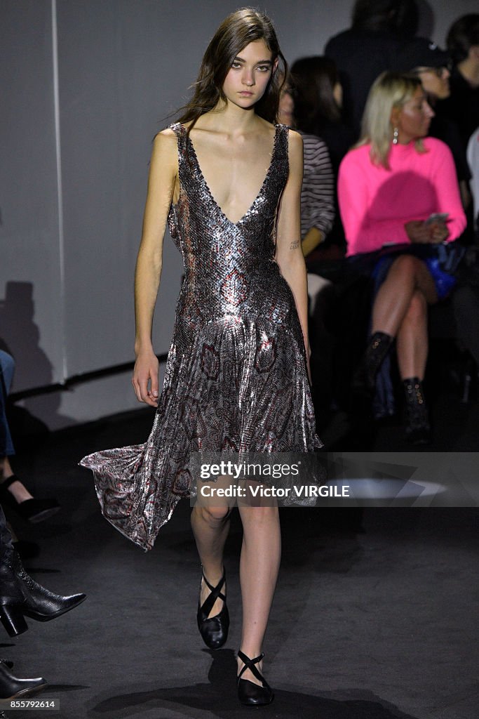 Paco Rabanne : Runway - Paris Fashion Week Womenswear Spring/Summer 2018