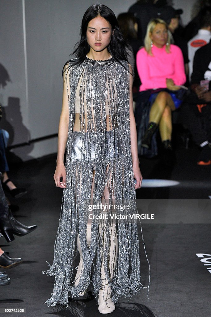Paco Rabanne : Runway - Paris Fashion Week Womenswear Spring/Summer 2018