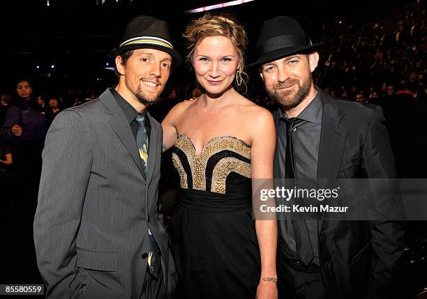 Sugarland backstage at the 51st Annual GRAMMY Awards at the Staples Center on February 8, 2009 in Los Angeles, California.