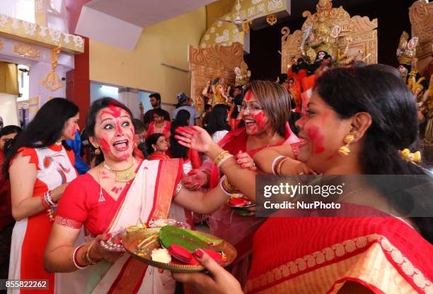 Vermilion Powder 85 Sindhur Stock Photos, High-Res Pictures, and Images - Getty Images