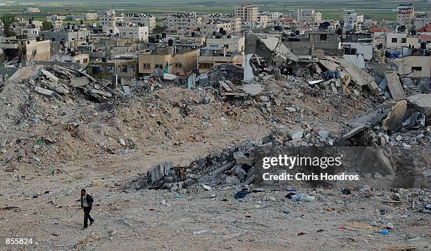 Jenin Checkpoint Battle Of Jenin 2002 Photos and Premium High Res Pictures - Getty Images