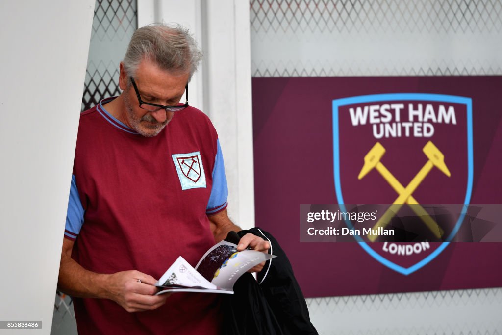 West Ham United v Swansea City - Premier League