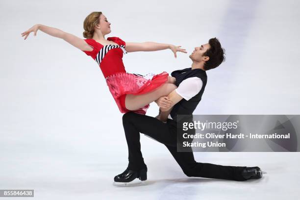 Ellie Fisher and Simon Pierre Malette Paque of Canada performs in the Junior Ice Dance Free Dance Program during day four of the ISU Junior Grand...