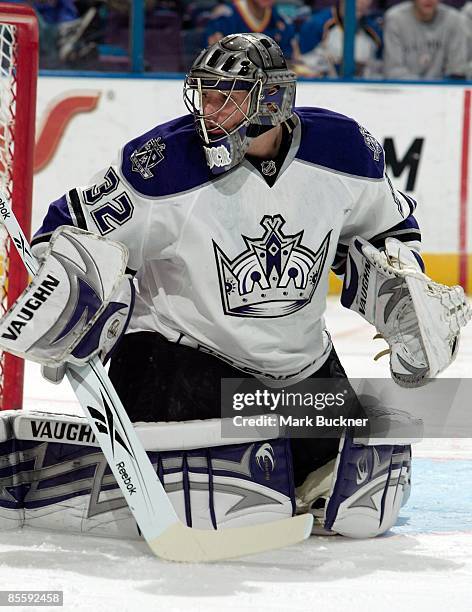 Jonathan Quick of the Los Angeles Kings plays against the St. Louis Blues on March 24, 2009 at Scottrade Center in St. Louis, Missouri.