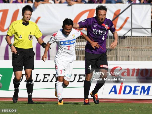 Marcus Tulio Tanaka of Kyoto Sanga and Yuto Sato of JEF United Chiba look on during the J.League J2 match between Kyoto Sanga and KEF United Chiba at...