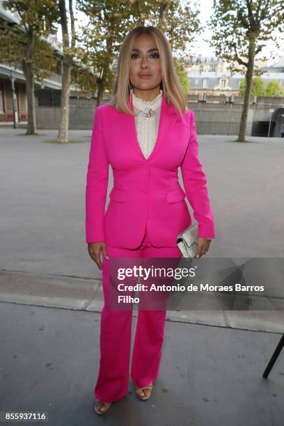 Salma Hayek attends the Altuzarra show as part of the Paris Fashion Week Womenswear Spring/Summer 2018 on September 30, 2017 in Paris, France.