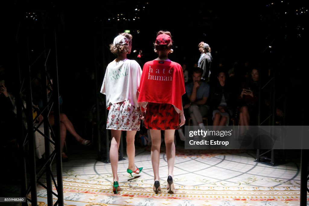 Undercover : Runway - Paris  Fashion Week Womenswear Spring/Summer 2018