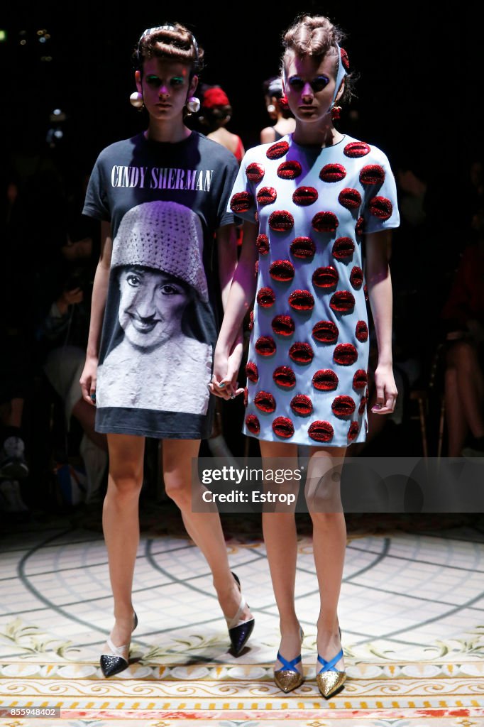 Undercover : Runway - Paris Fashion Week Womenswear Spring/Summer 2018