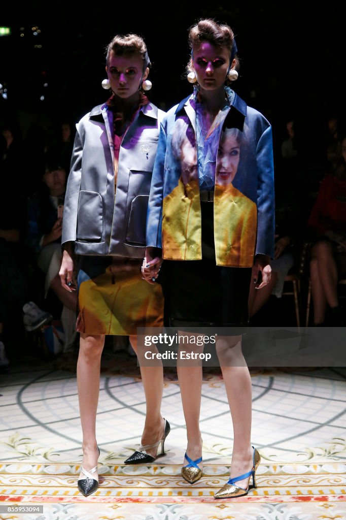 Undercover : Runway - Paris Fashion Week Womenswear Spring/Summer 2018
