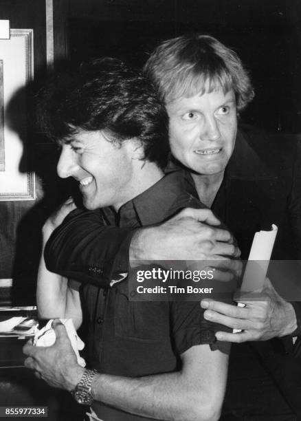 American actors Dustin Hoffman and Jon Voight at the Russian Tea Room, New York, New York, August 1978. The pair had co-starred together, nine-years...