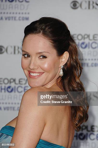 Actress Erinn Hayes arrives at the 35th Annual People's Choice Awards held at the Shrine Auditorium on January 7, 2009 in Los Angeles, California.