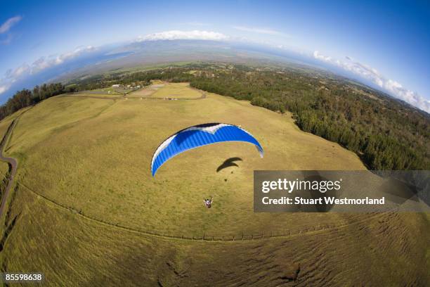 paraglide haleakala - sturt park stock pictures, royalty-free photos & images