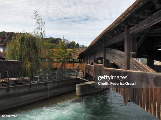 spreuerbrücke covered footbridge in lucerne (luzern) - kapellbrücke stock-fotos und bilder