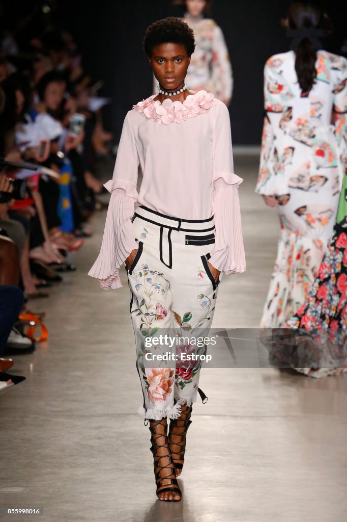 Andrew GN : Runway - Paris  Fashion Week Womenswear Spring/Summer 2018