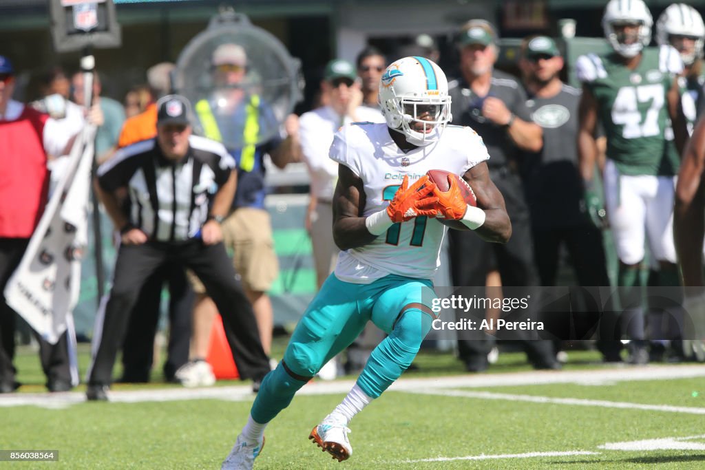 Miami Dolphins v New York Jets