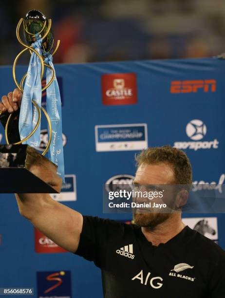 Kieran Read of New Zealand holds up the trophy after winning a match between Argentina and New Zealand as part of Rugby Championship 2017 at Jose...