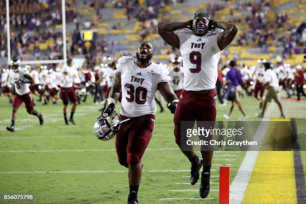 Members of the Troy Trojans celebrate after defeating the LSU Tigers 24-21 at Tiger Stadium on September 30, 2017 in Baton Rouge, Louisiana.