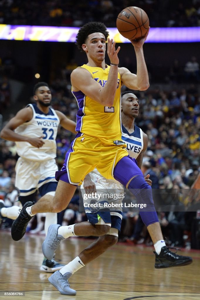 Minnesota Timberwolves v Los Angeles Lakers