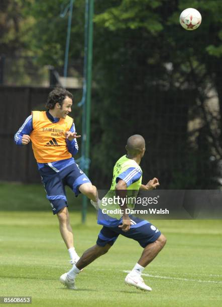 Chelsea's Ricardo Carvalho and Florent Malouda during training