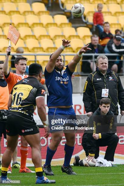 Sekonaia Pole of Wellington throws in a lineout ball during the round seven Mitre 10 Cup match between Wellington and Otago on October 1, 2017 in...