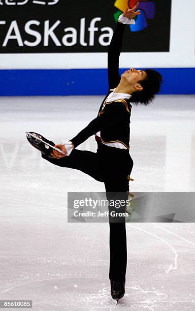 Jeremy Ten of Canada competes in the Men's Short Program during the 2009 ISU World Figure Skating Championships at Staples Center March 25, 2009 in...