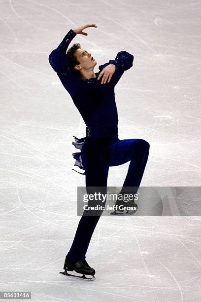 Jeremy Abbott of the United States competes in the Men's Short Program during the 2009 ISU World Figure Skating Championships at Staples Center March...