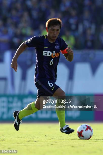 Toshihiro Aoyama of Sanfrecce Hiroshima in action during the J.League J1 match between Sanfrecce Hiroshima and Consadole Sapporo at Edion Stadium...