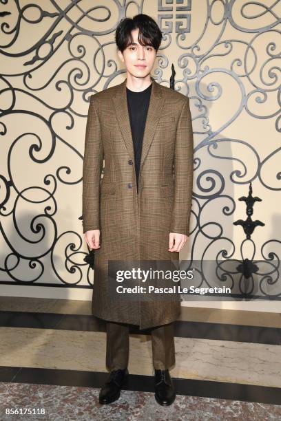 Lee Dong-wook attends the Givenchy show as part of the Paris Fashion Week Womenswear Spring/Summer 2018 on October 1, 2017 in Paris, France.