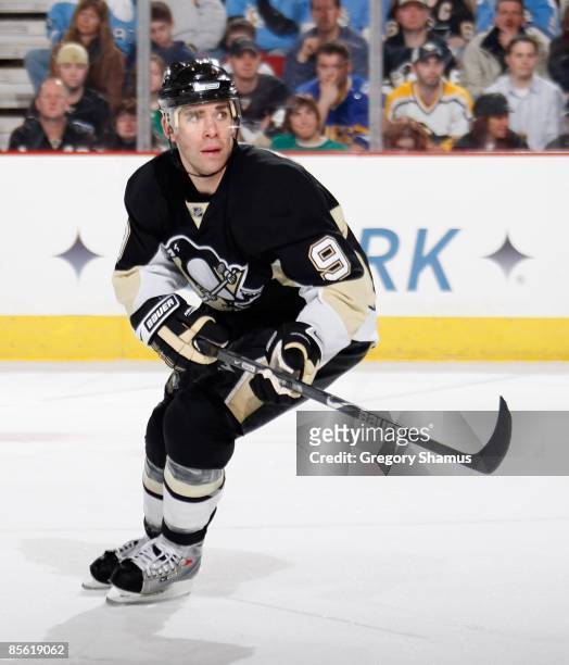 Pascal Dupuis of the Pittsburgh Penguins turns up ice against the Calgary Flames on March 25, 2009 at Mellon Arena in Pittsburgh, Pennsylvania.