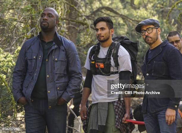 In The Wild" -- Pictured: Richard T. Jones as Detective Tommy Cavanaugh and Jeremy Piven as Jeffrey Tanner. A user of Sophe, the cutting-edge...