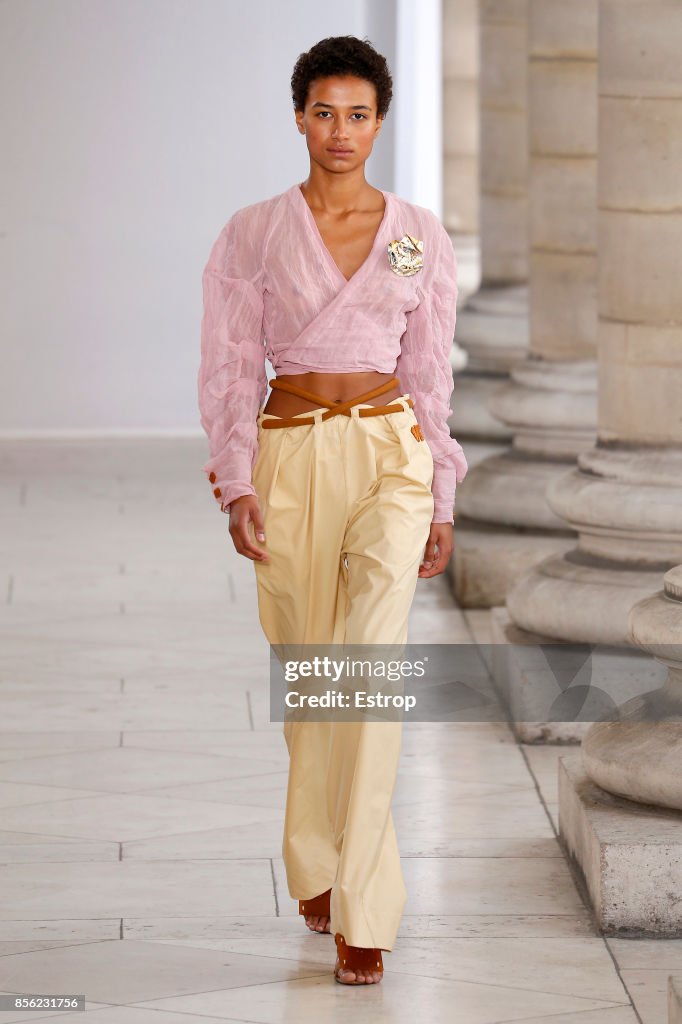 Veronique Leroy : Runway - Paris Fashion Week Womenswear Spring/Summer 2018