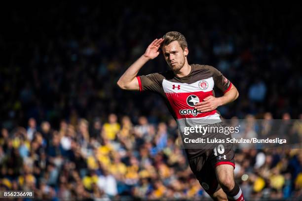 Christopher Buchtmann of St. Pauli celebrates his goal during the Second Bundesliga match between Eintracht Braunschweig and FC St. Pauli at...