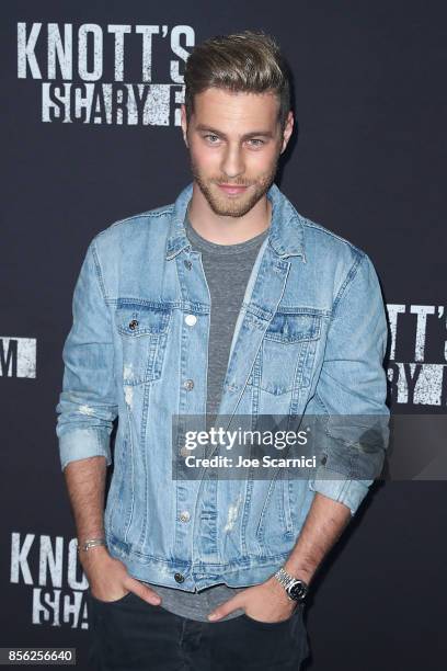 Cameron Fuller arrives at Knott's Scary Farm and Instagram's Celebrity Night at Knott's Berry Farm on September 29, 2017 in Buena Park, California.