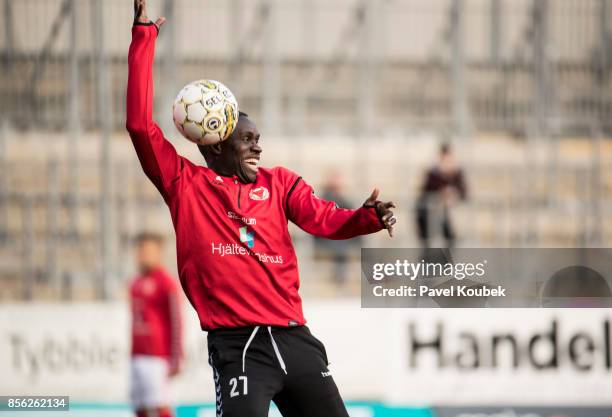 Papa Alioune Diouf of Kalmar FF is warming up during the Allsvenskan match between Orebro SK and Kalmar FF at Behrn Arena on October 1, 2017 in...