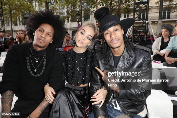 Jasmine Sanders, Laurent Bourgeois and Larry Bourgeois attend Le Defile L'Oreal Paris show as part of the Paris Fashion Week Womenswear Spring/Summer...