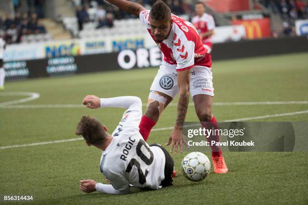 Filip Rogic of Orebro SK & Romario Pereira Sipiao of Kalmar FF during the Allsvenskan match between Orebro SK and Kalmar FF at Behrn Arena on October...