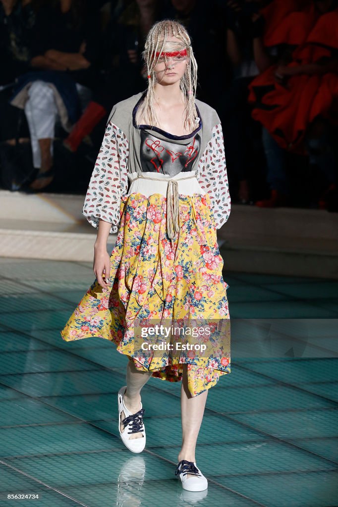 Vivienne Westwood : Runway - Paris Fashion Week Womenswear Spring/Summer 2018