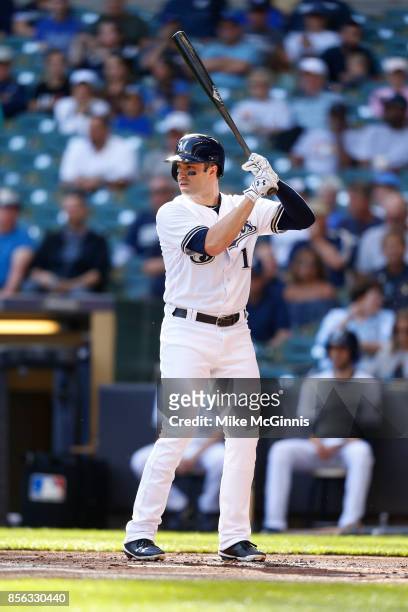 Neil Walker of the Milwaukee Brewers gets ready for the next pitch during the game against the Cincinnati Reds at Miller Park on September 28, 2017...