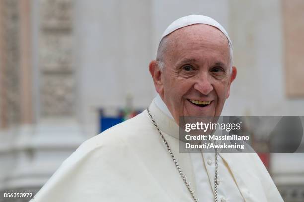 Pope Francis arrives in Piazza Maggiore during a pastoral visit on October 1, 2017 in Bologna, Italy. Pope Francis visits Bologna for the first time...