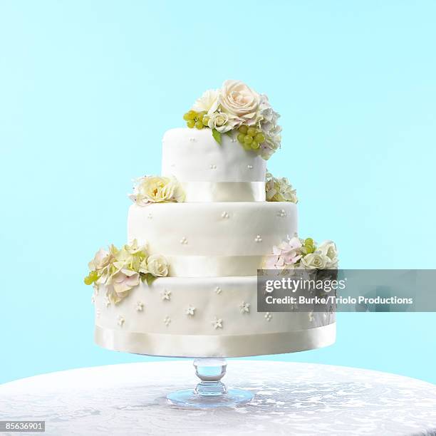 wedding cake - wedding elegant stock pictures, royalty-free photos & images