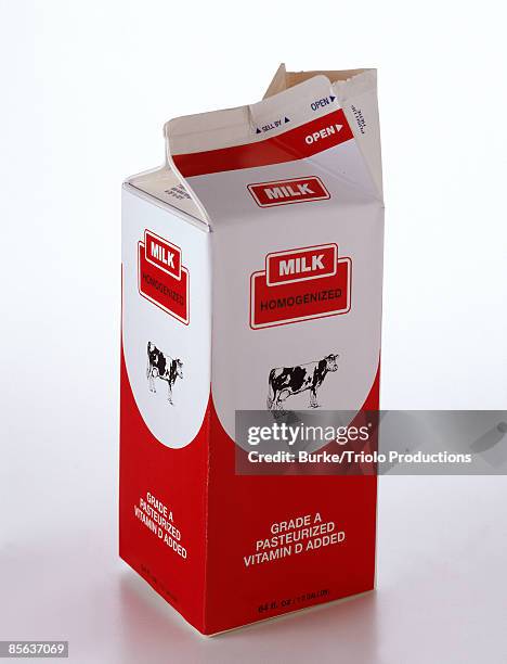 carton of milk - embalagem cartonada imagens e fotografias de stock