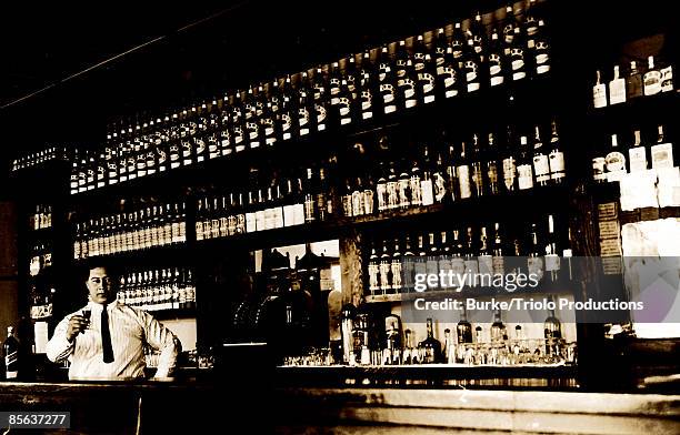 5,557 Bar 2000 Stock Photos and High-Res Images - Getty Images