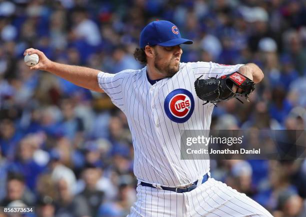 John Lackey of the Chicago Cubs pitches in the 4th nning against the Cincinnati Reds at Wrigley Field on October 1, 2017 in Chicago, Illinois.